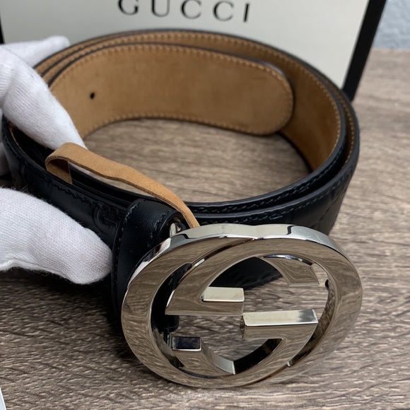 Gucci signature leather belt comes with box - Picture 6 of 6